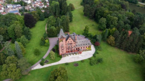 Отель Gästehaus Schloss Saareck  Метлах
